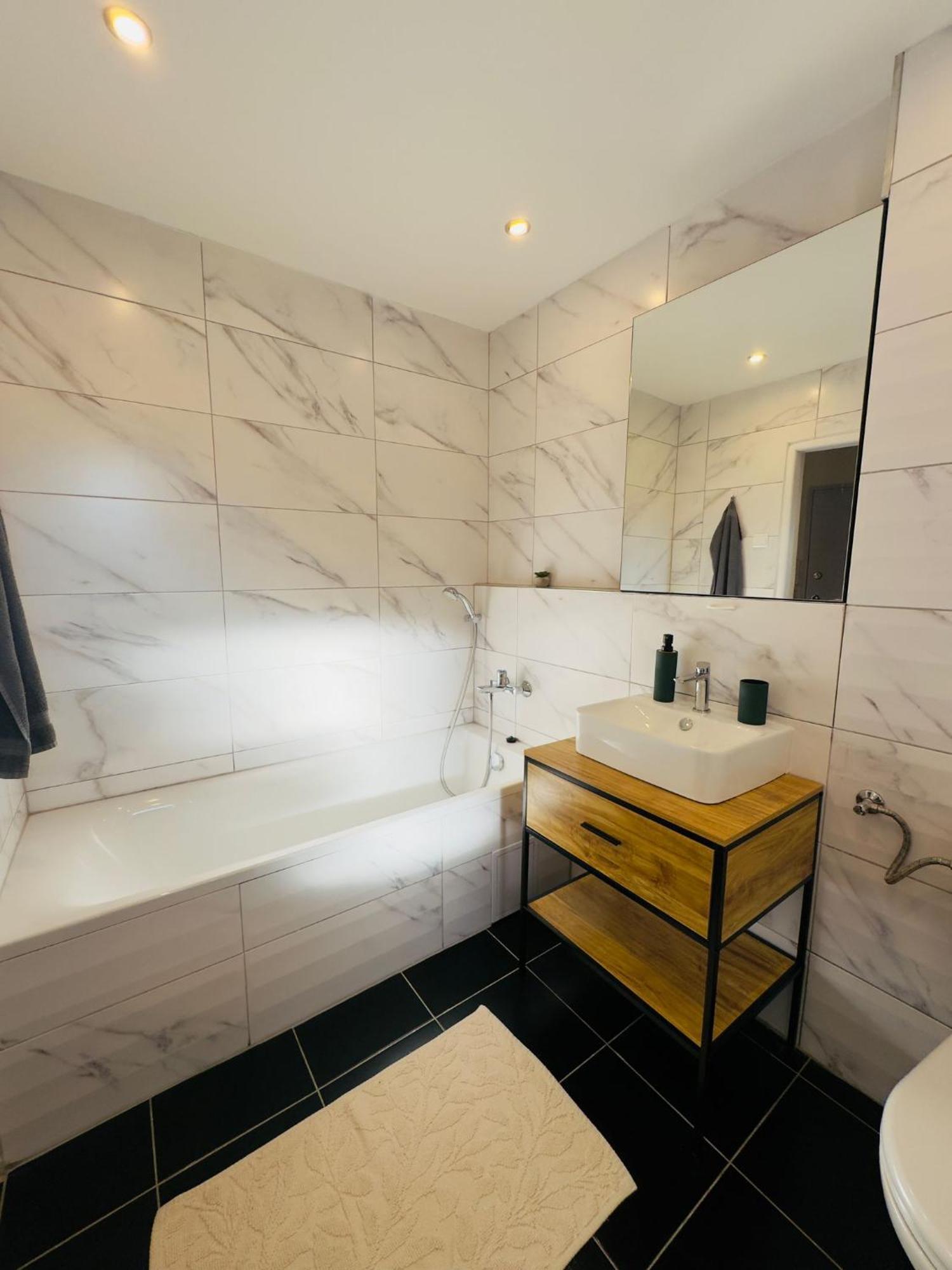 Apartment Yupa Košice Buitenkant foto